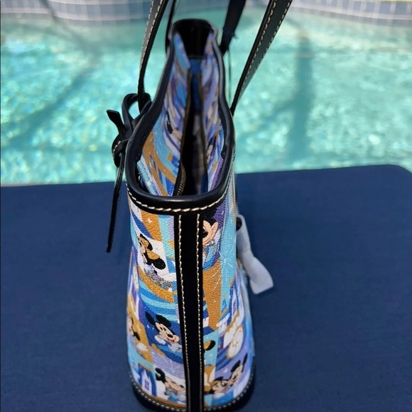 Nwt Dooney and Bourke Walt Disney world resort 50th anniversary tote - Picture 3 of 8